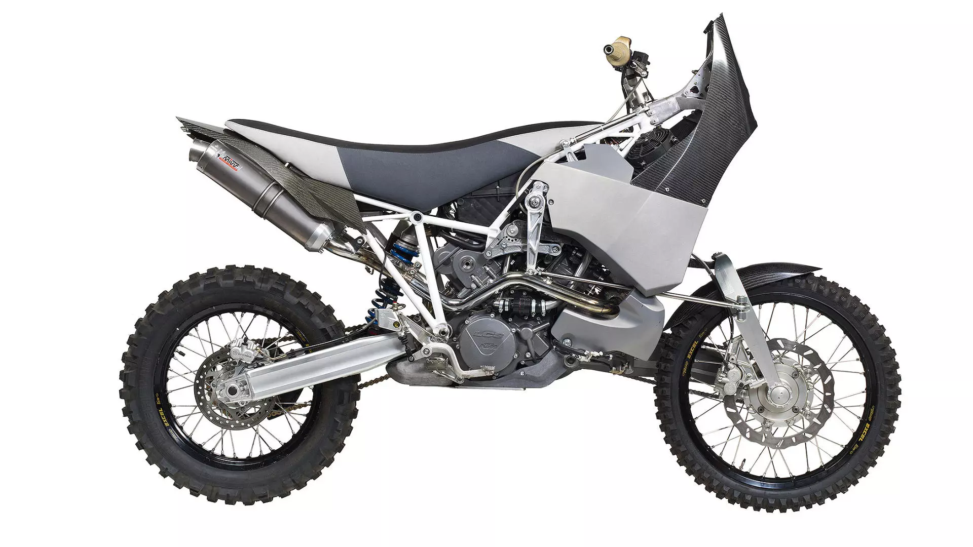 The Projekt DT-A exchanges the front forks for a transmission-bearing swingarm