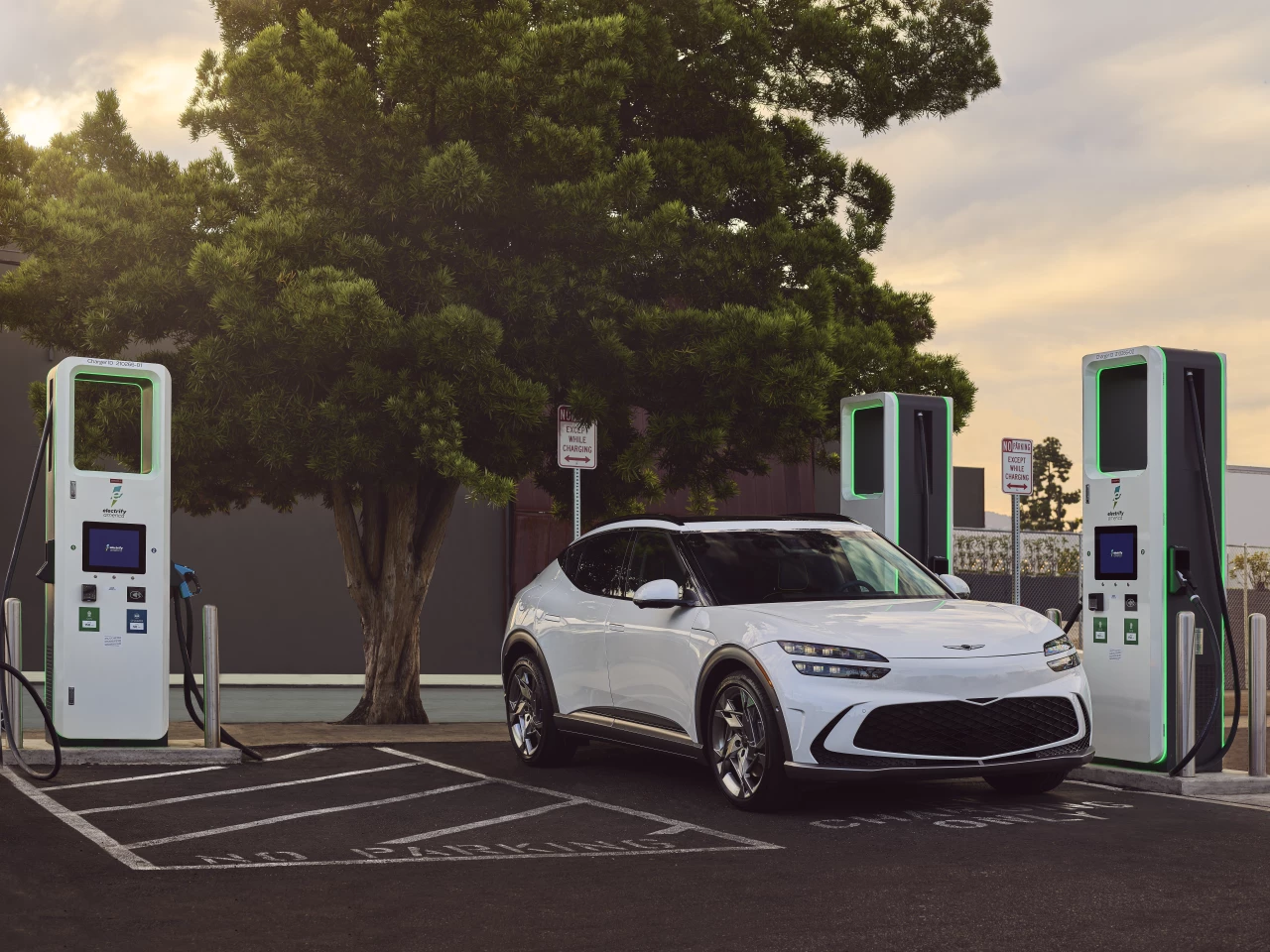 Hyundai as a group has put an emphasis on fast charging, and the GV60 boasts the capability to go from 10 to 80 percent in 18 minutes when hooked up to a 350-kW ultra-fast charger