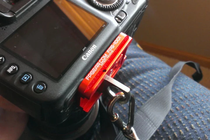 The Fusion Plate is designed for quick and easy switching between a tripod and shoulder strap