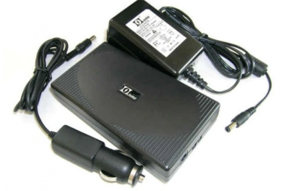 Ionhub with AC and car adapters