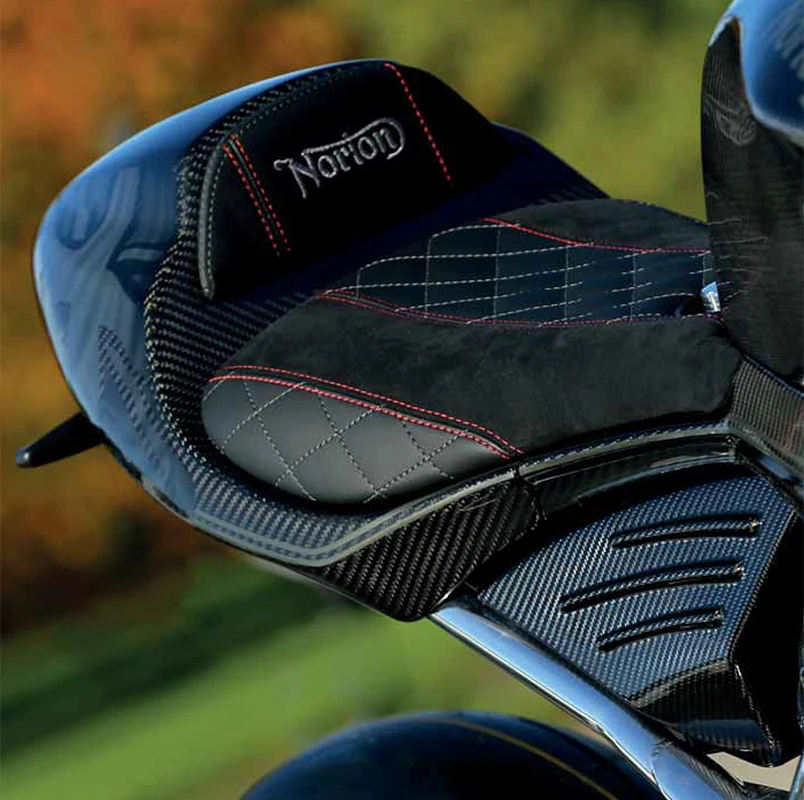 Norton V4 RR: beautifully stitched seat