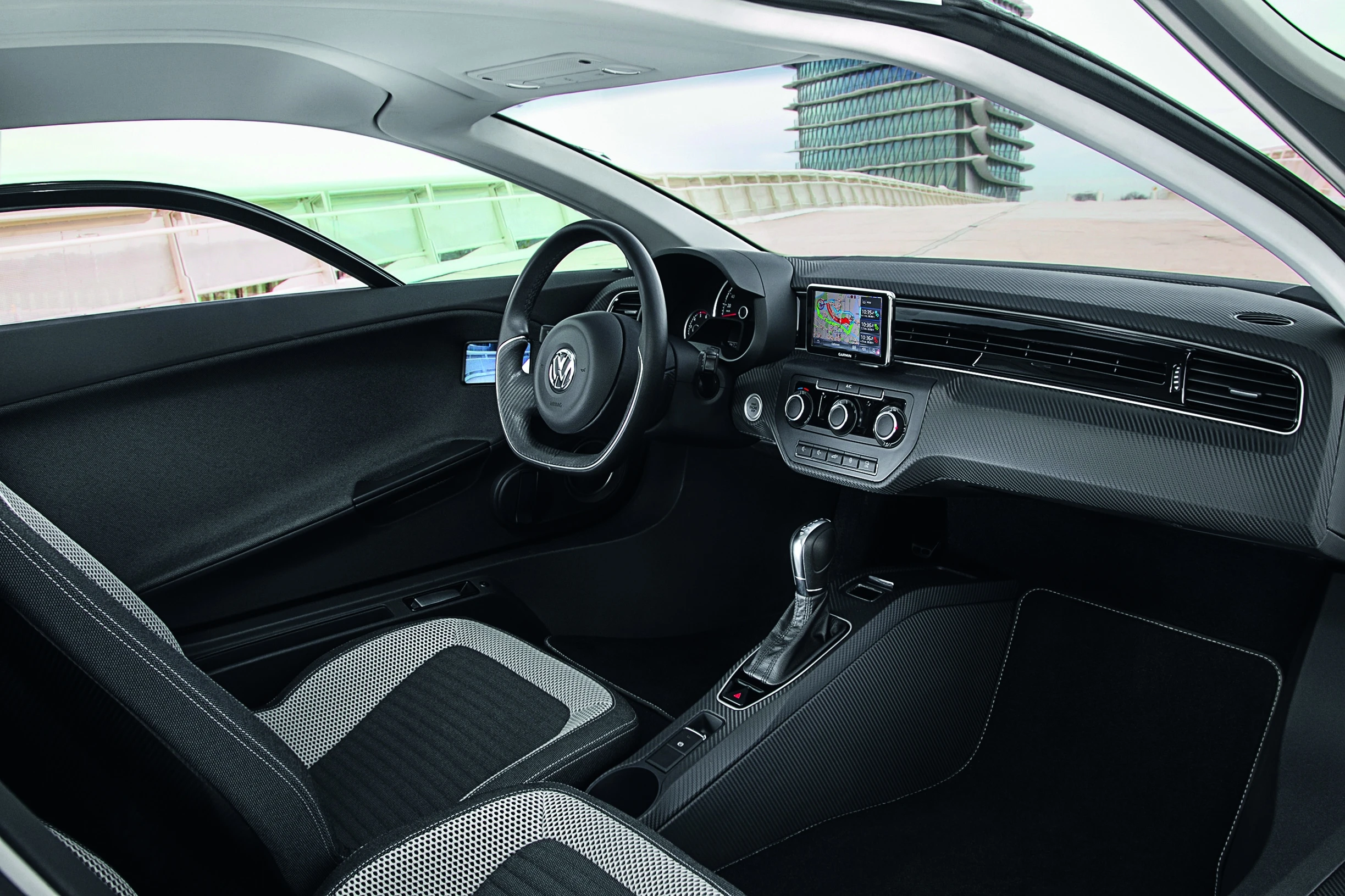 The XL1 uses a dual-clutch DSG seven-speed transmission