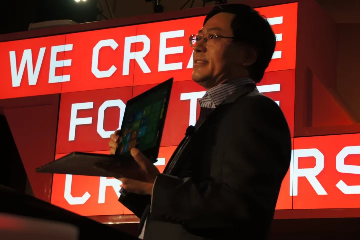 Lenovo CEO Yang Yuanqing shows off the IdeaPad Yoga at CES 2012 (Photo: Lenovo)