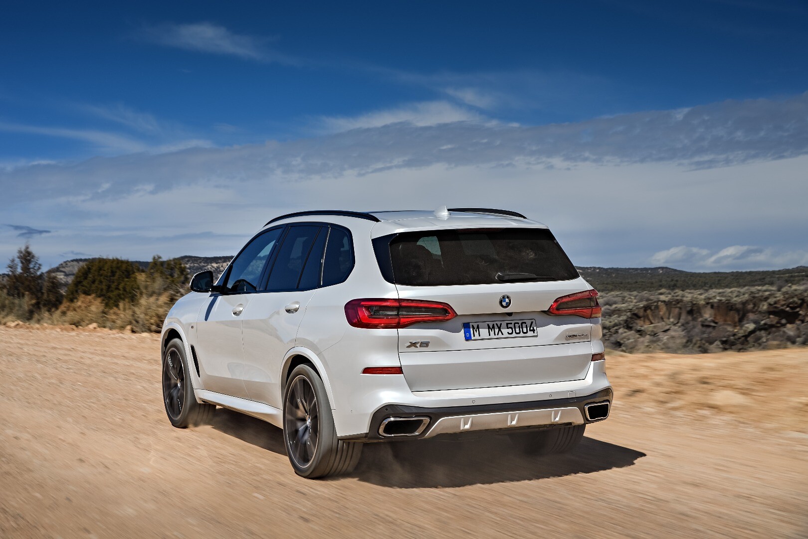 BMW goes bigger and bolder with fourth-gen X5 luxury "SAV"
