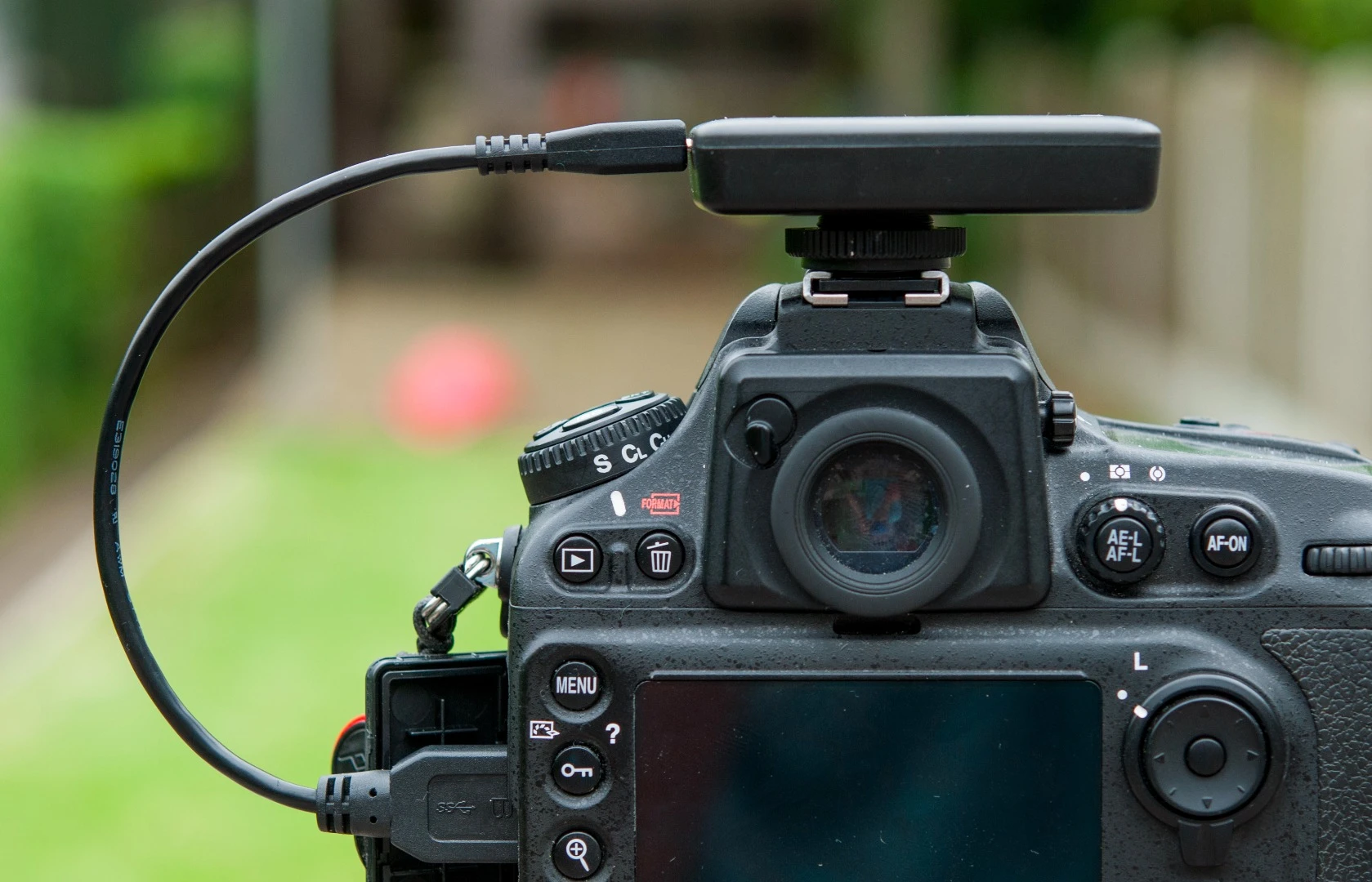 The Case Remote Air from Cheering Tech connects to the USB port of around 45 Canon and Nikon DSLRs