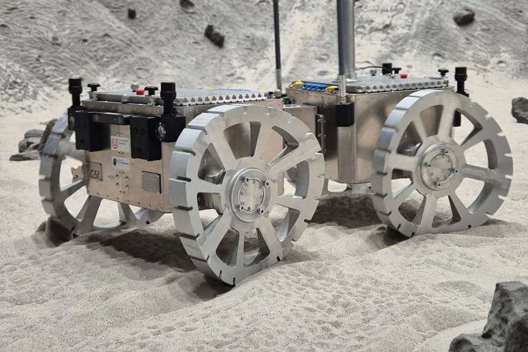 Mars rover uses wiggly wheels inspired by lizard