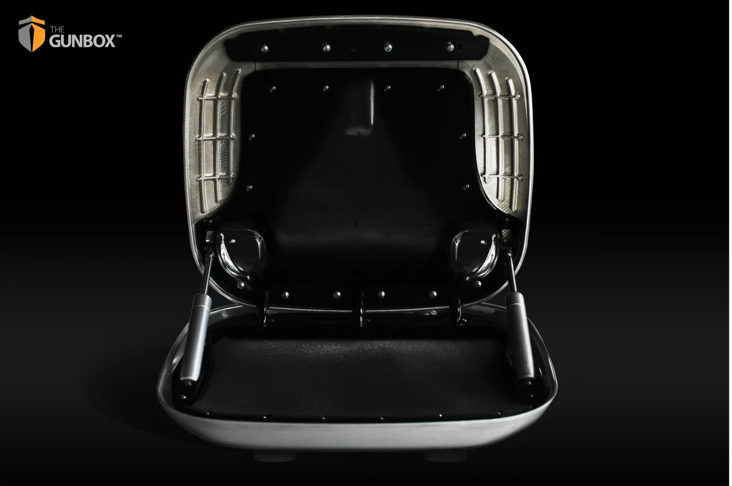 The inside measures 8.9 x 6.5 x 1.5 in (22.5 x 16.5 x 3.8 cm) – plenty of room for a single handgun or other small objects