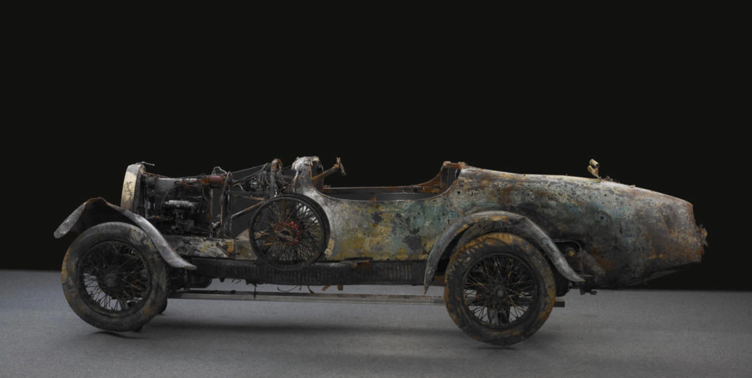 One of the most remarkable stories of automotive history closed another fascinating chapter at the third annual Bonhams Rétromobile sale on January 23, 2010 when the legendary Lake Maggiore 1925 Bugatti Type 22 Brescia fetched EUR 260,500.