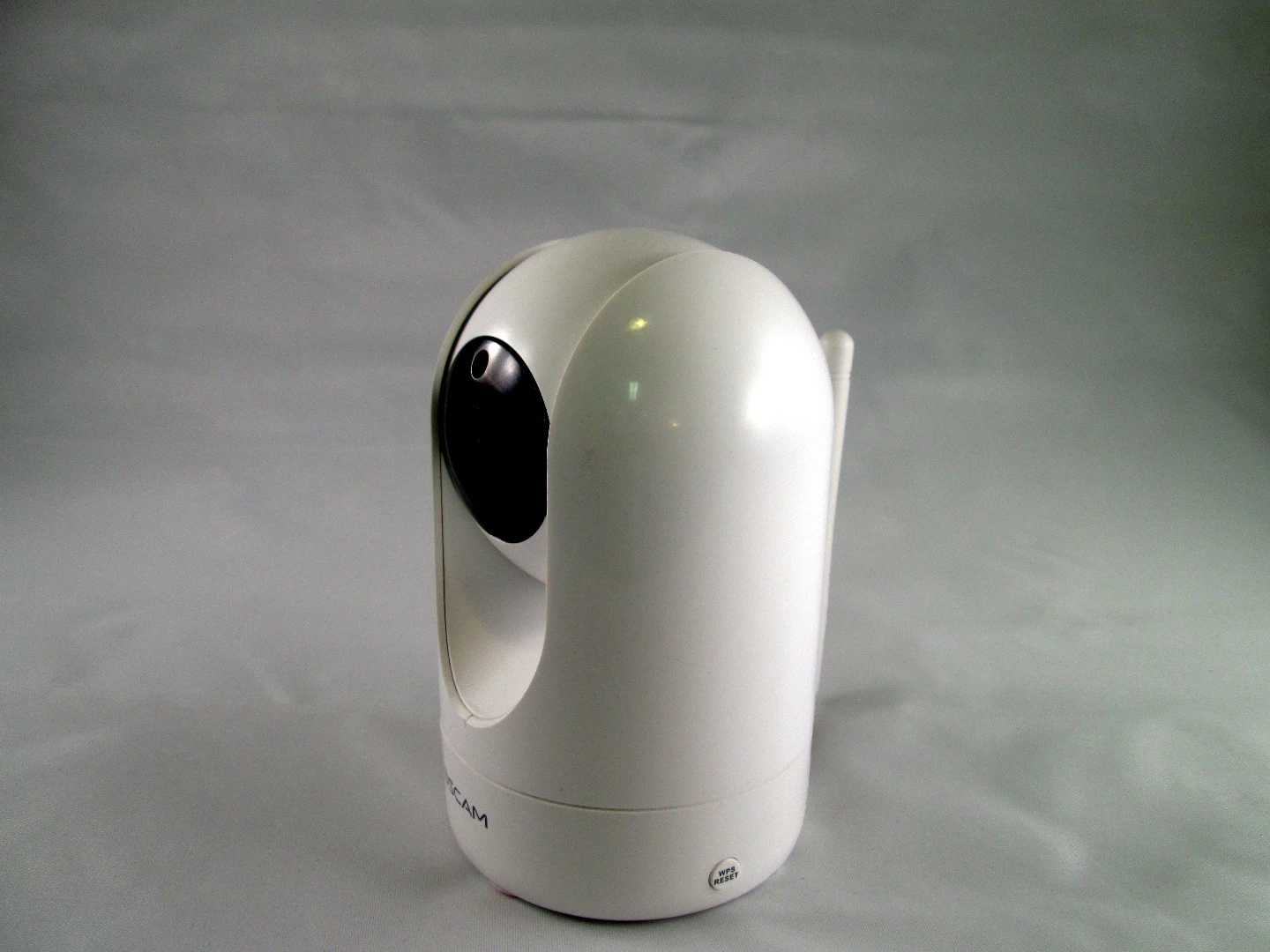 R2 connects to a proprietary app