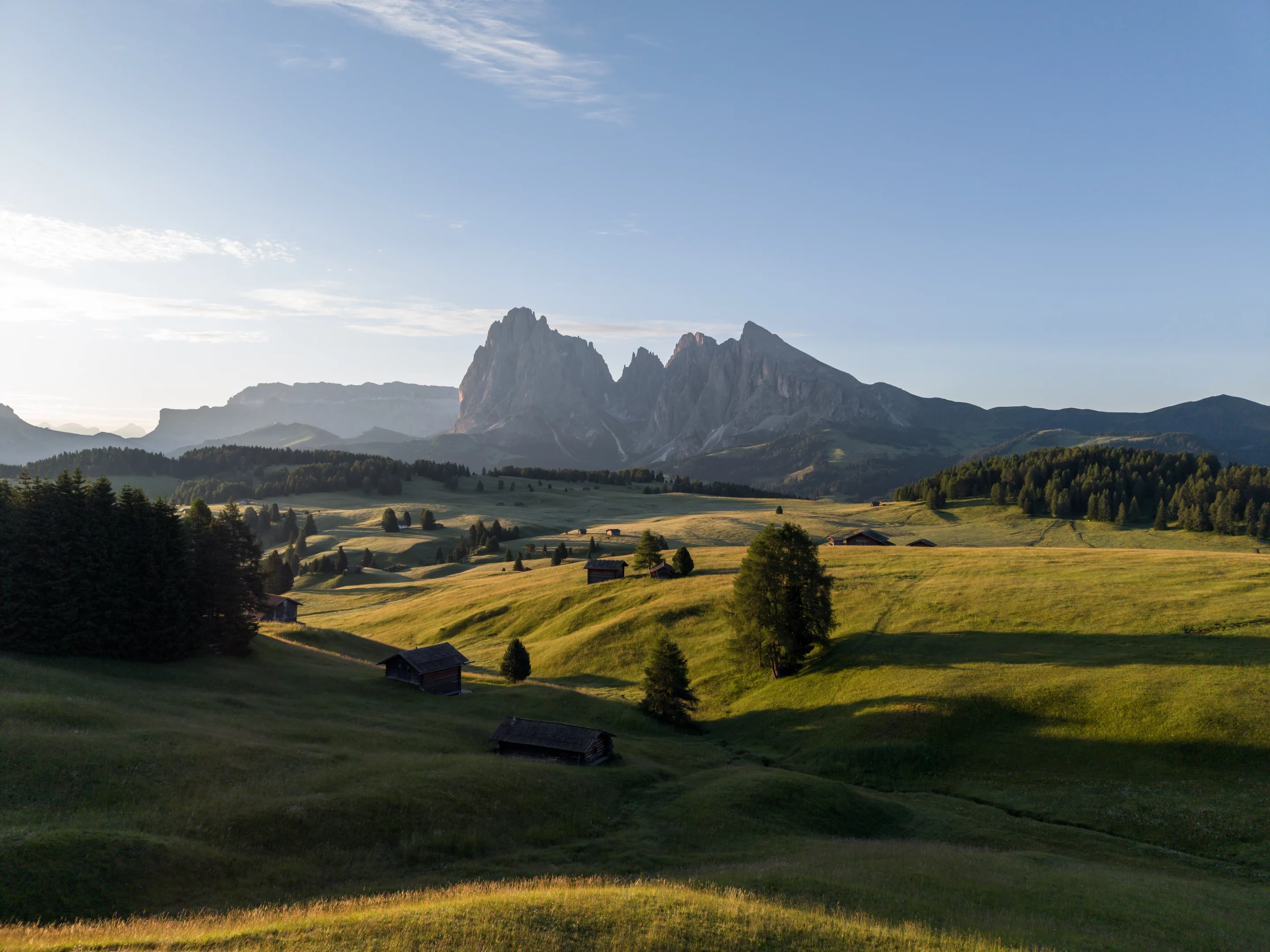 Thanks to its ability to shoot across a wide dynamic range, the Mini 5 Pro can handle many different lighting conditions