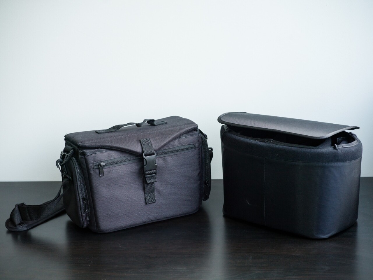 iNrigo's inner camera bags don't match up to the exterior in quality