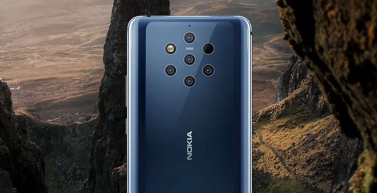 The Nokia 9 PureView has an unusual arrangement of five cameras on the back (the other two spots are the flash and depth sensor)