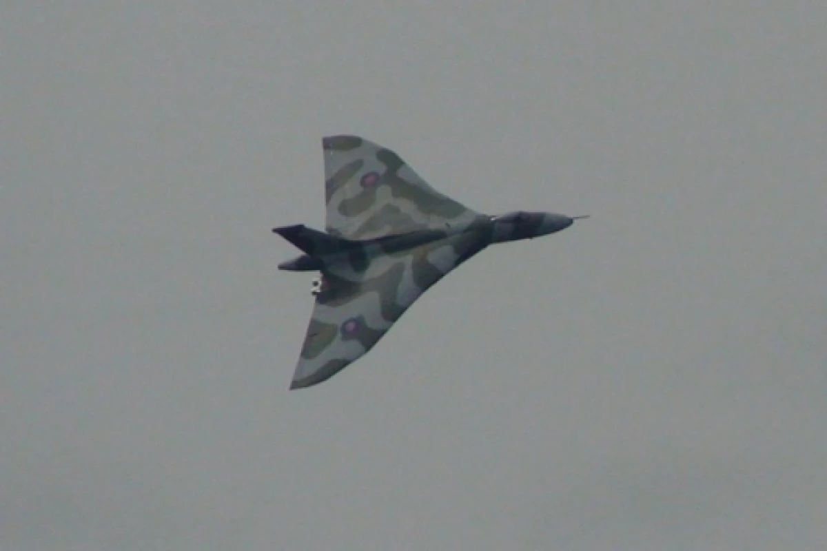 Avro Vulcan XH558 at the Farnborough Airshow 2008