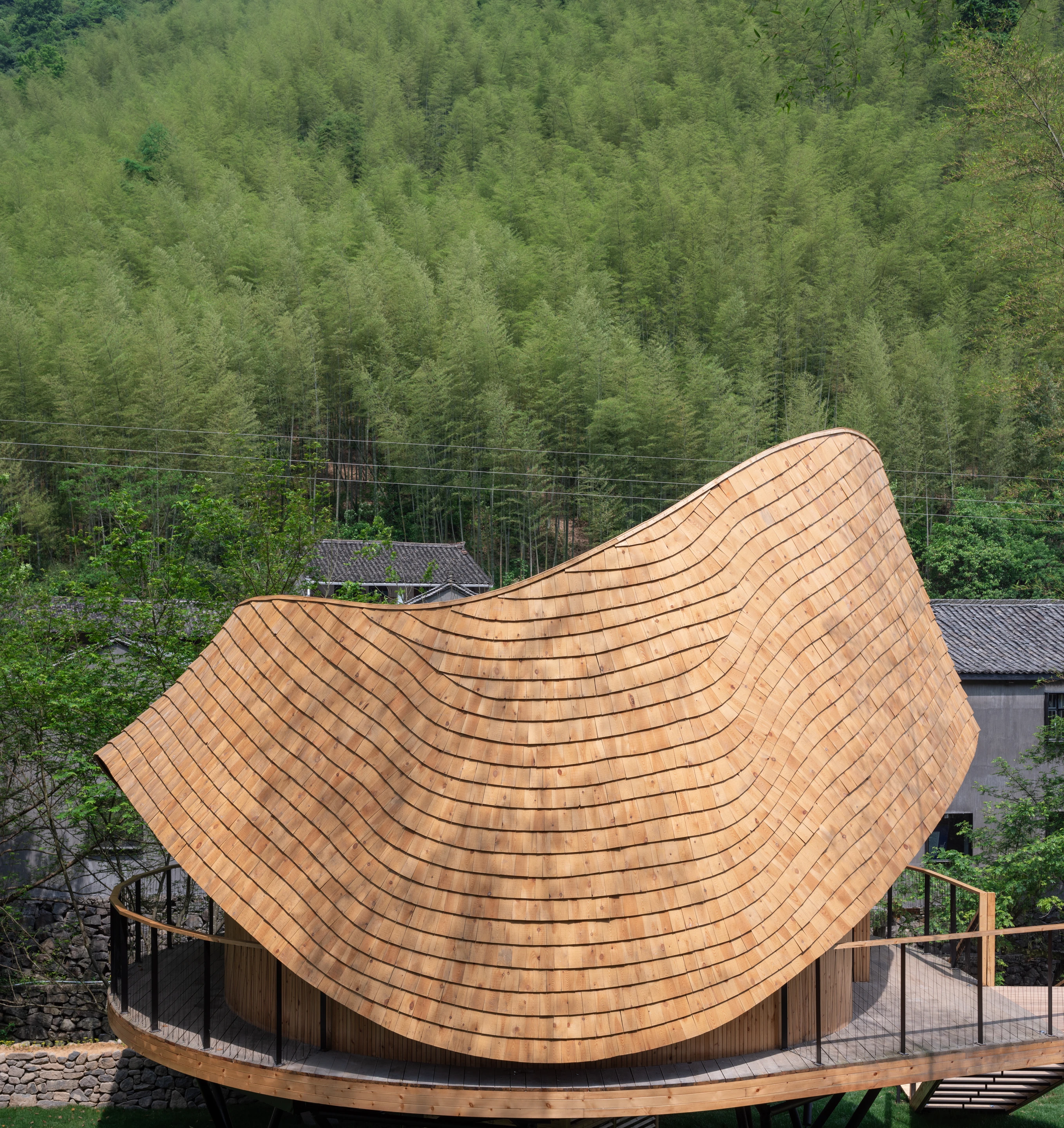 The Treewow Villa O's design reminds us of a hermit crab, or perhaps a helmet