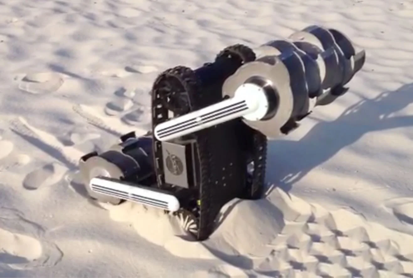 With a pair of drums positioned on arms, the RASSOR can take on a number of different shapes to accomplish its work (Photo: NASA)