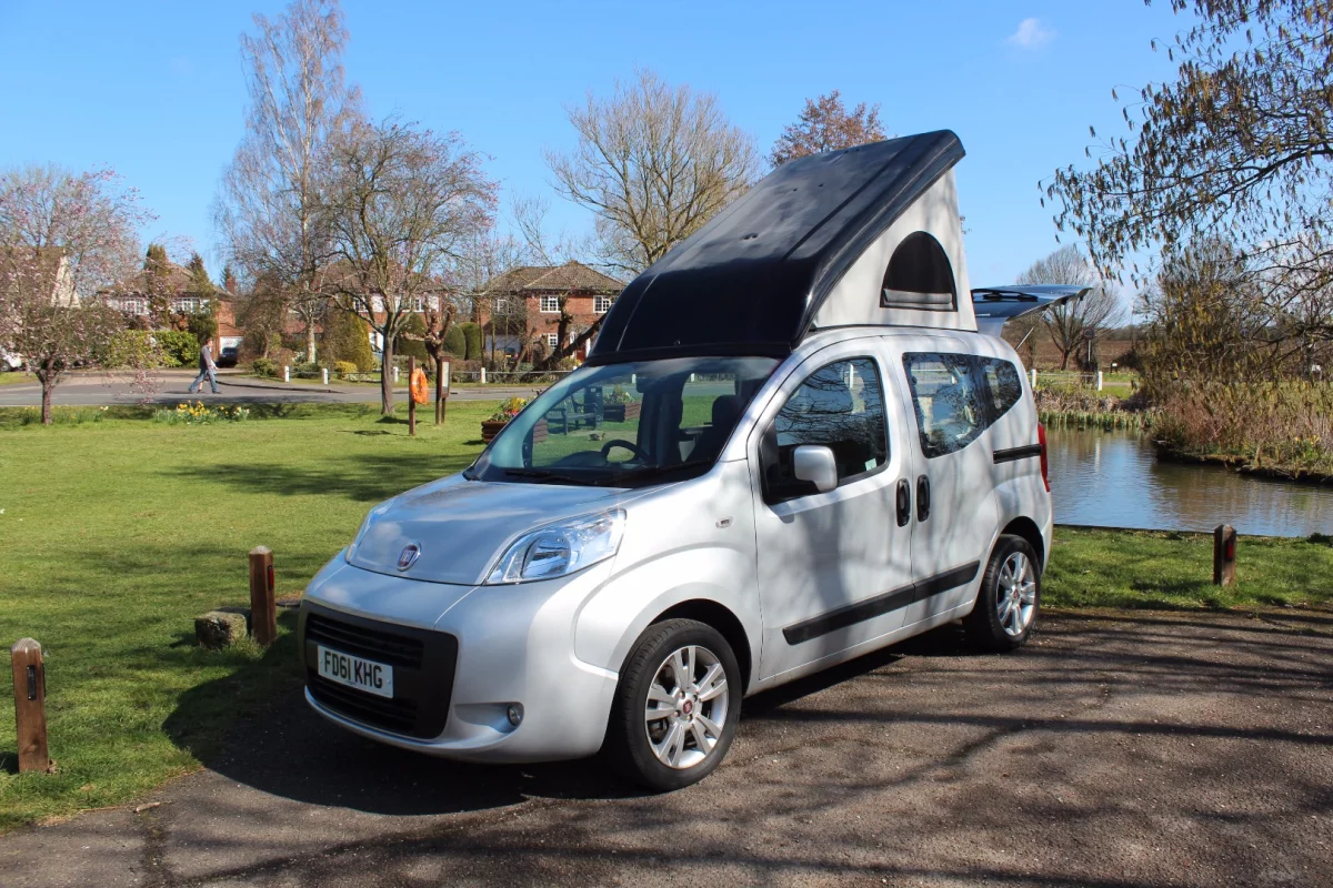 The pop-top of the Vikenze II does not offer a bed, but it opens up headroom inside