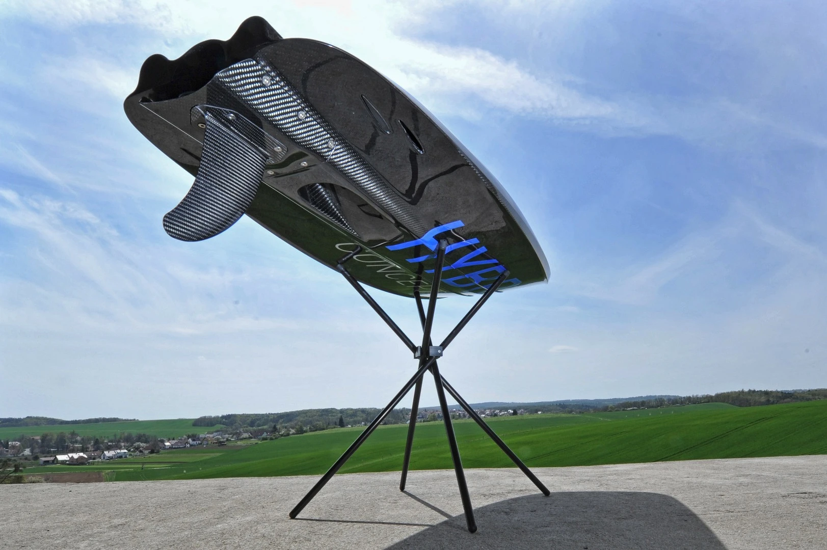 The JetSurf Hybrid Concept offers modular gas/electric jet surfing