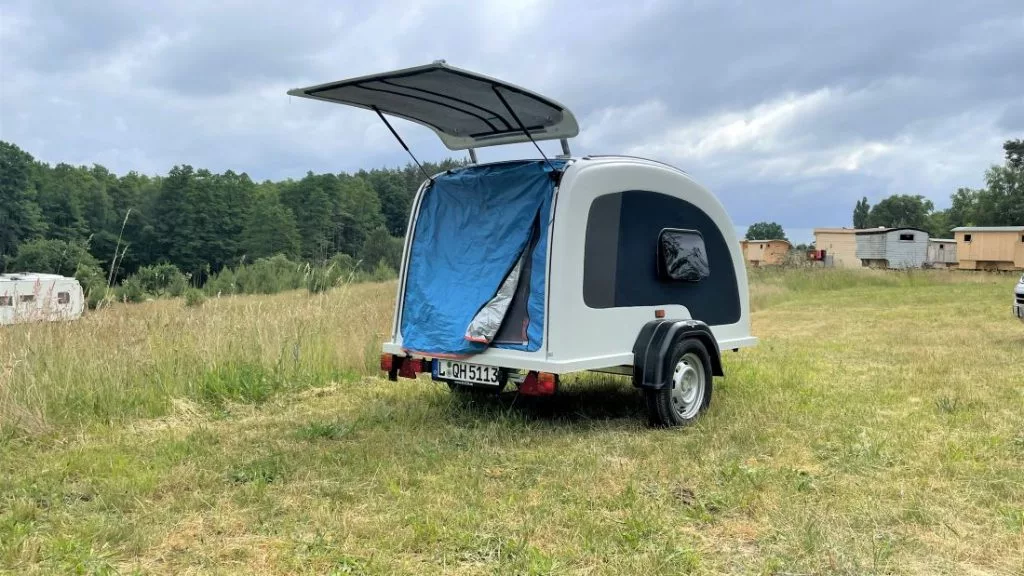 There's not a kitchen inside the Kleox Shelter tailgate, just an entry inside
