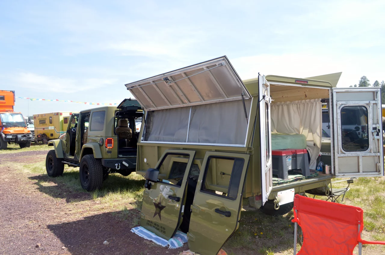 US Air Force Jeep with trailer