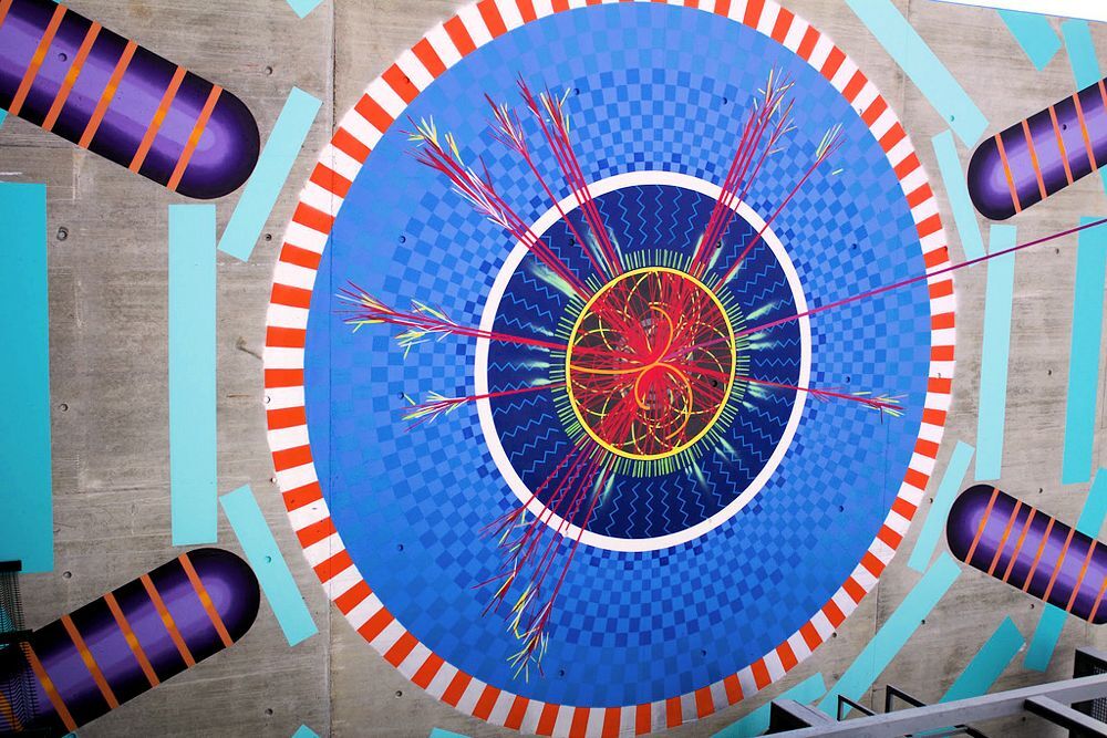 The on-axis view into Kristofoletti's mural, showing the expected result of the decay of a mini black hole (Photo: J. Kristofoletti)