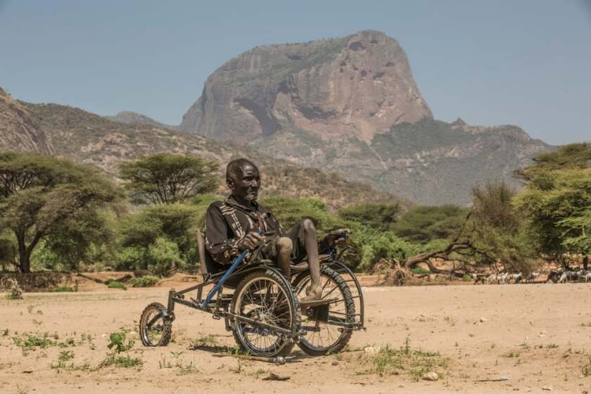 The SafariSeat uses four wheels and a hand-controlled lever system to muscle over rough terrain