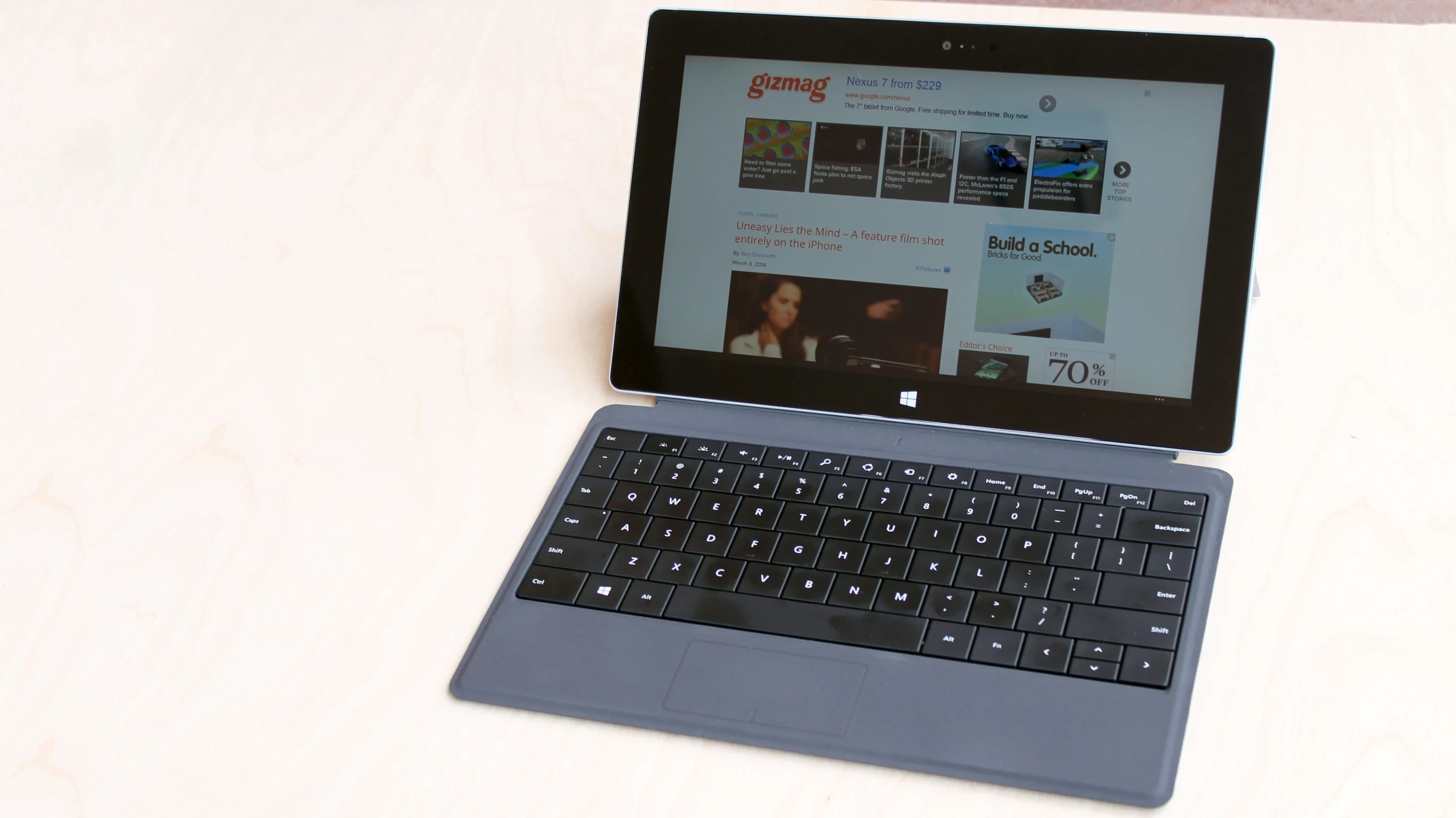 Gizmag reviews the Surface 2, the second-generation version of Microsoft's Windows RT hybrid PC