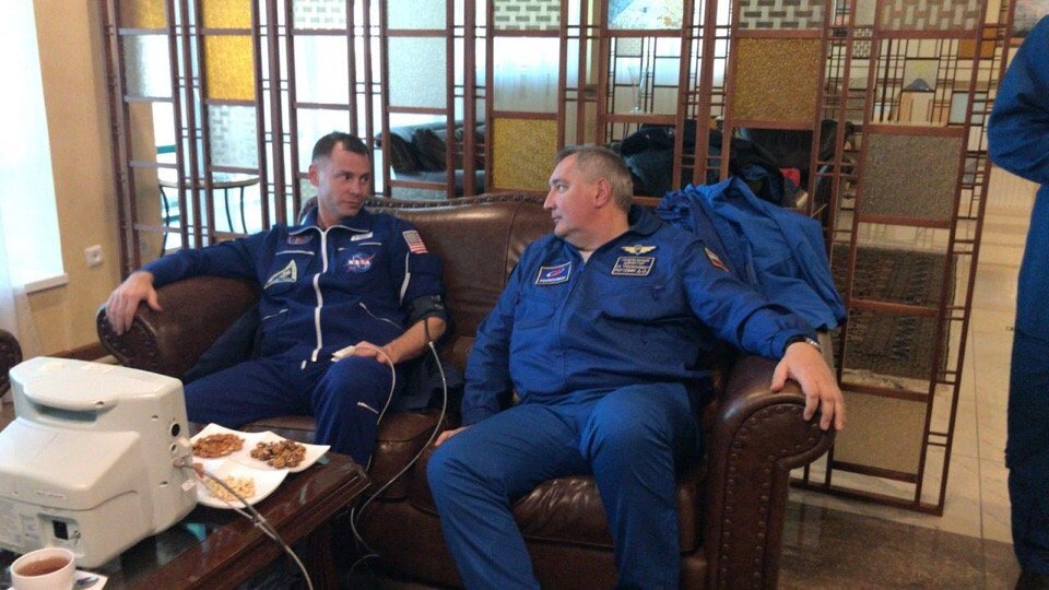 Expedition 57 Flight Engineer Alexey Ovchinin of Roscosmos and Flight Engineer Nick Hague of NASA after recovery