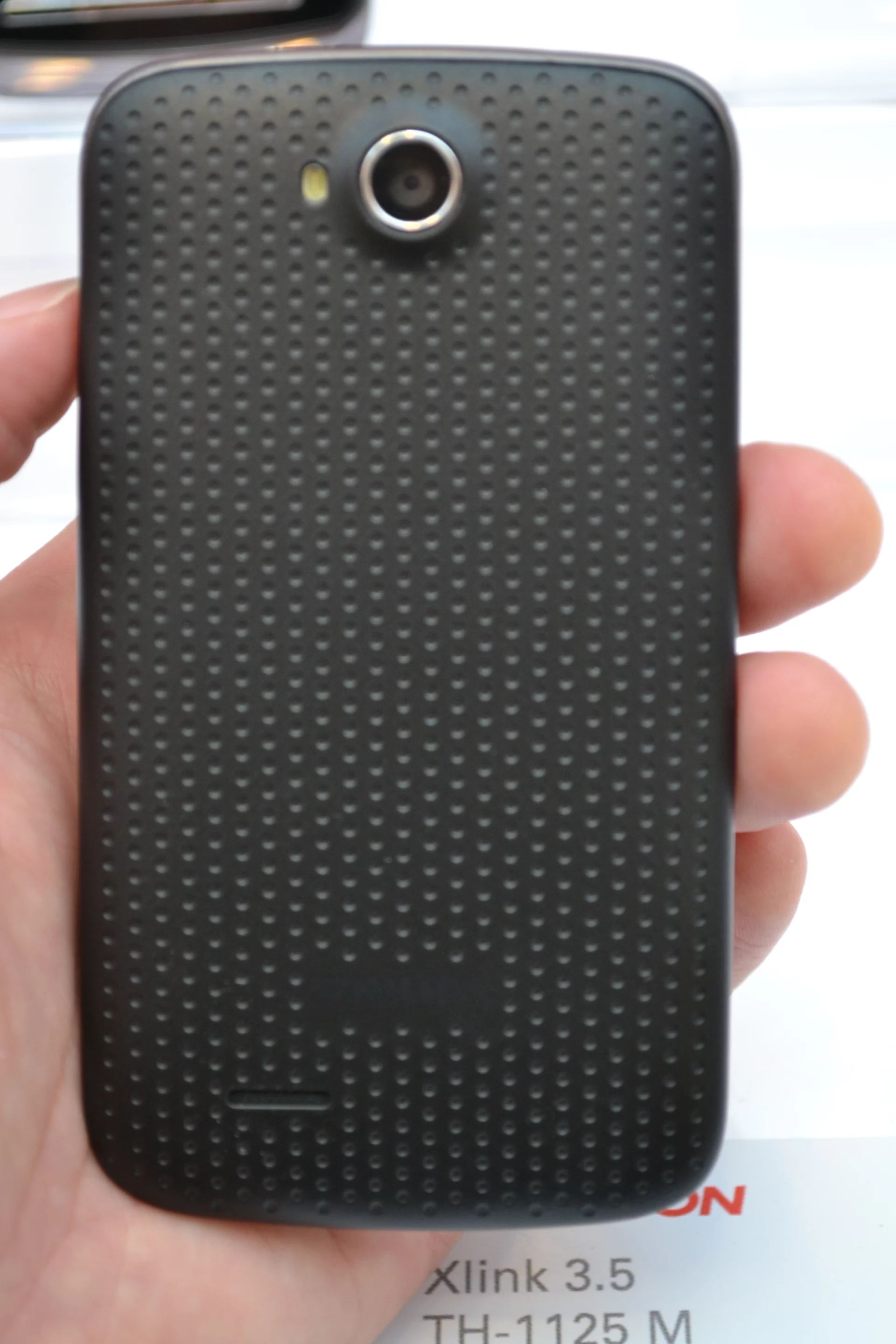 The X-Link 3.5 has anti-slip dimpling to the rear that feels good in the hands