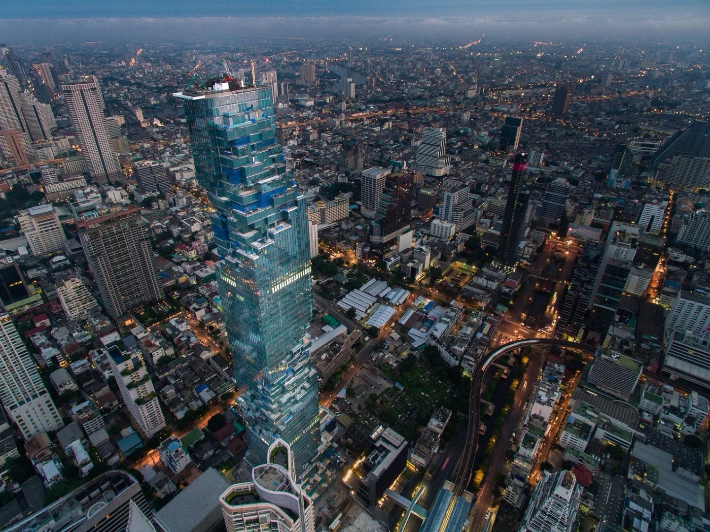 The tower covers an area of 14,950 sq m (161,000 sq ft)