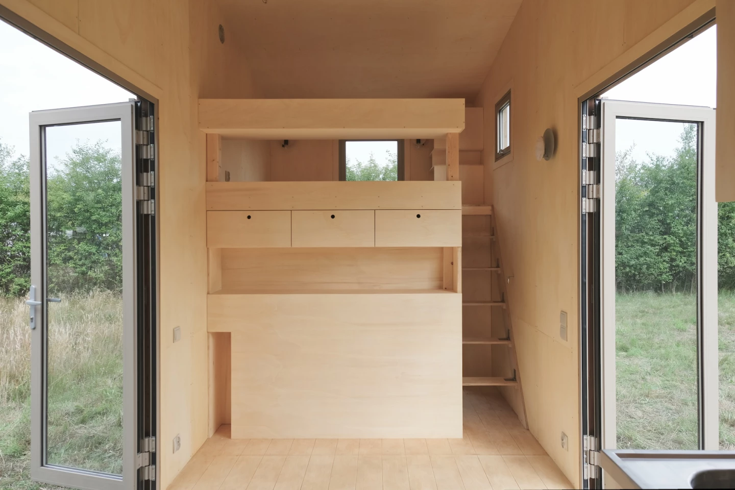The Redukt individual design no. 3's interior is filled with natural light thanks to the generous glazing