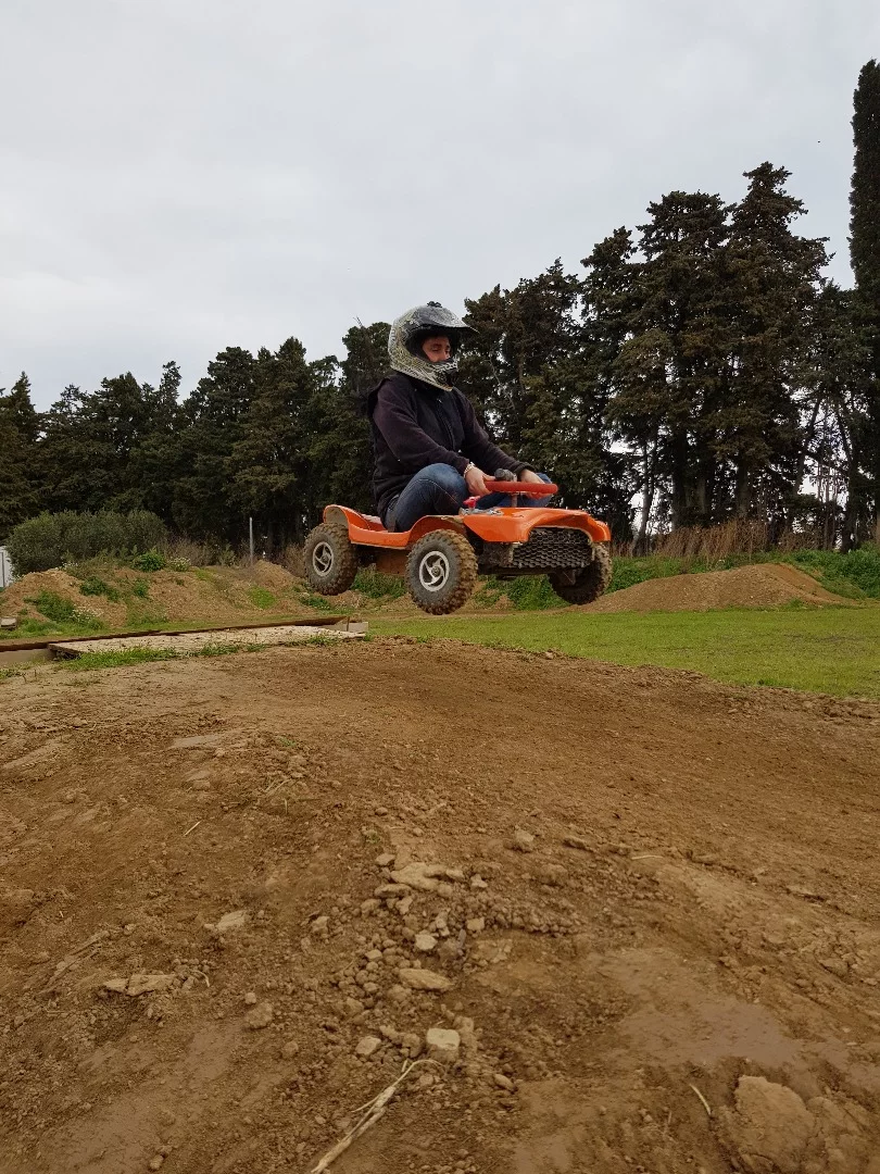 Flying over dirt, the electric French Kart