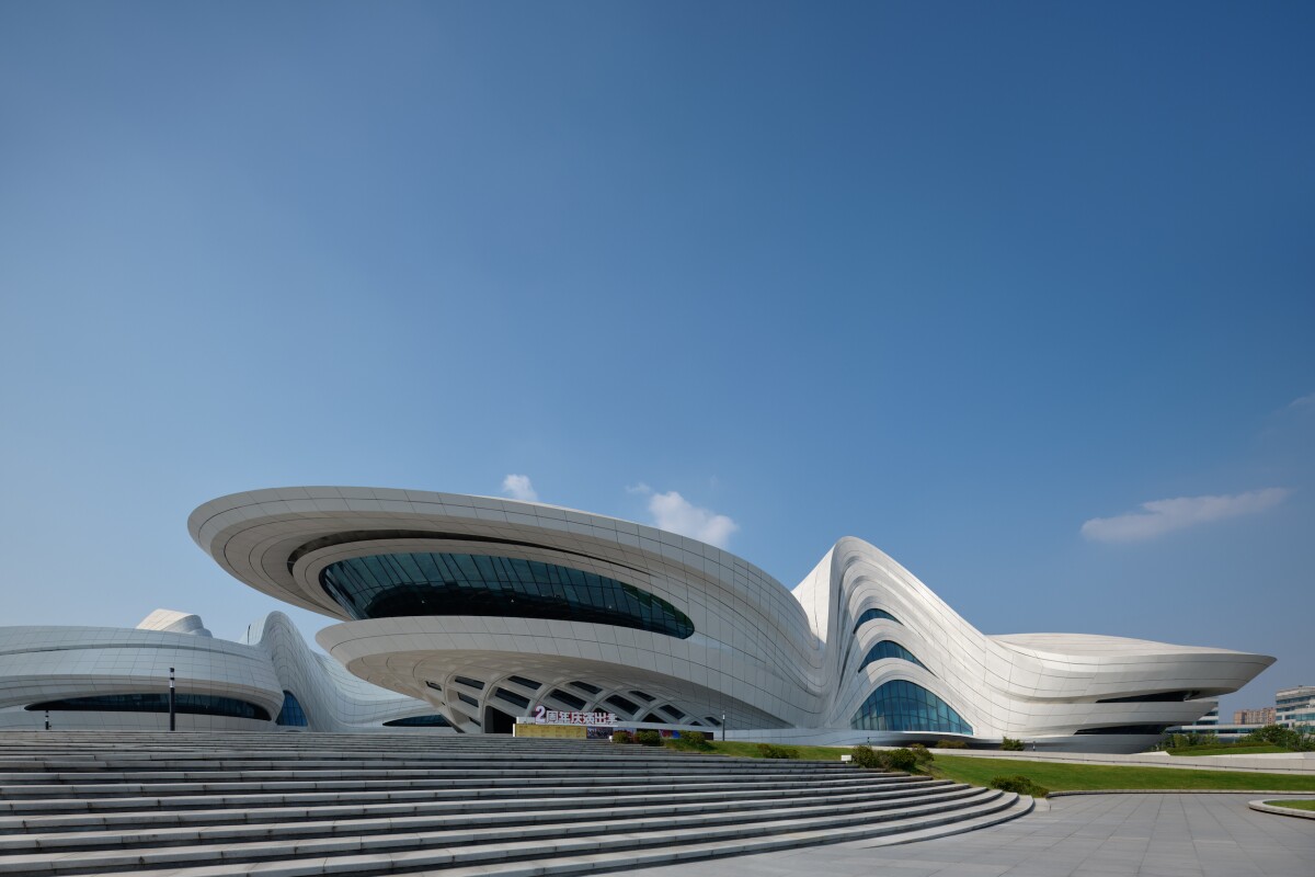 Signature Curves Define Zaha Hadid Designed Arts Center