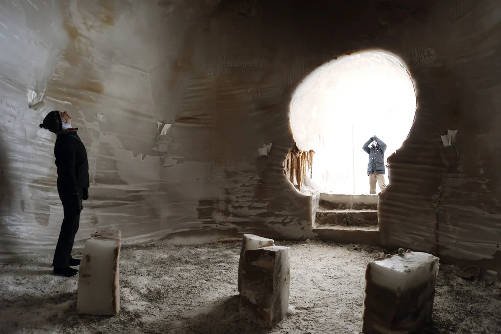 A view inside the Sagrada Familia in Ice (Photo: Bart van Overbeeke)