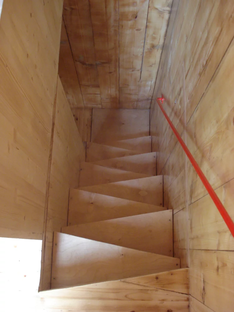 HomeBox inetrior passage by Slawik Architects