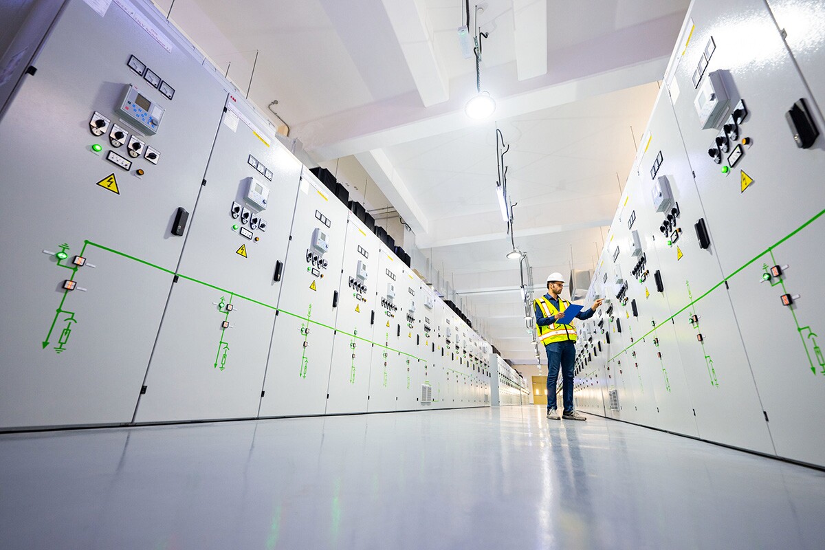 A smart integrated system between the solar energy plant and Battery Energy Storage System will enable power dispatch ability round the clock