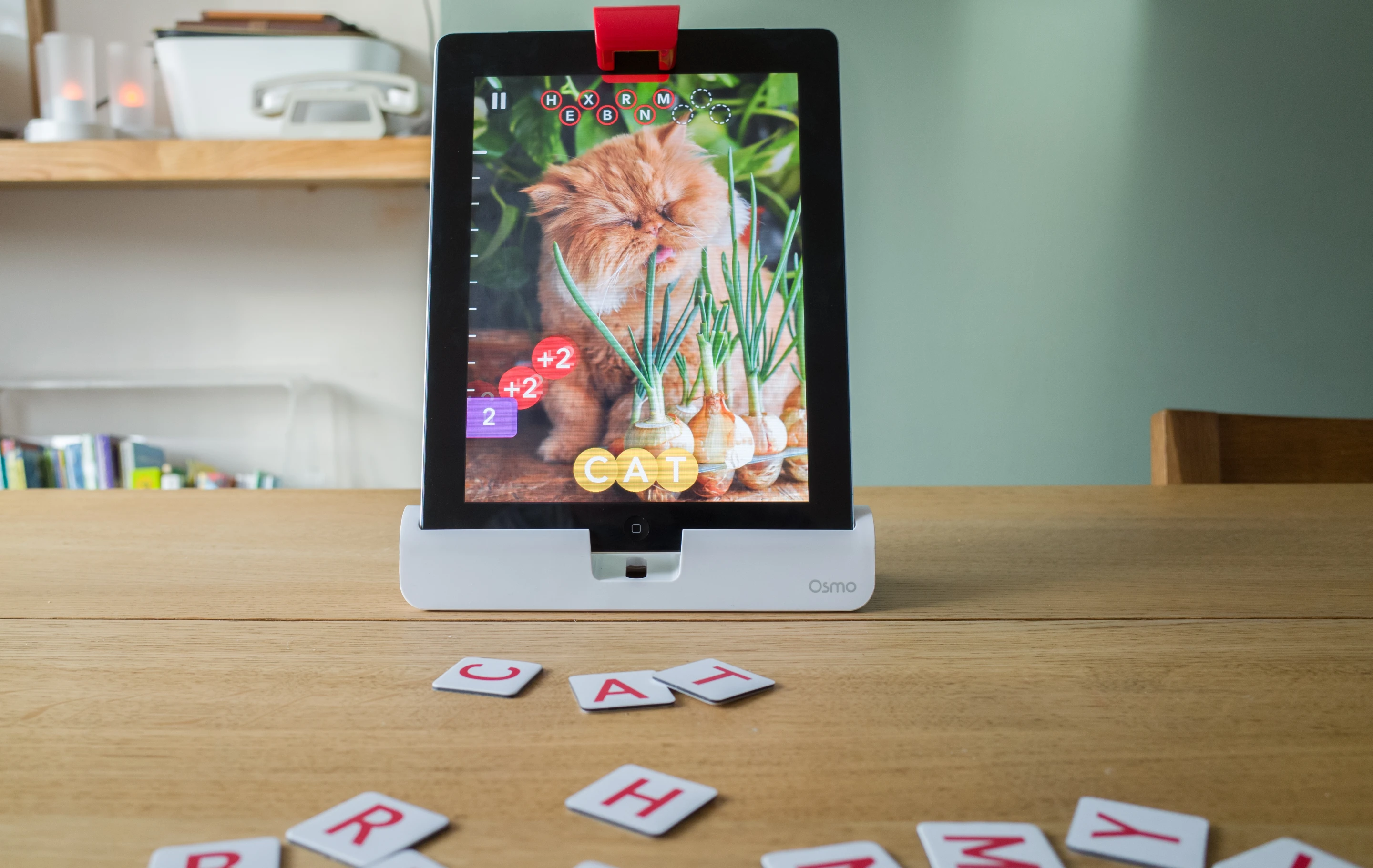 Once an iPad is placed in the Osmo base, and a mirror unit attached over the camera, the space in front is transformed into an interactive environment (Photo: Simon Crisp/Gizmag.com)