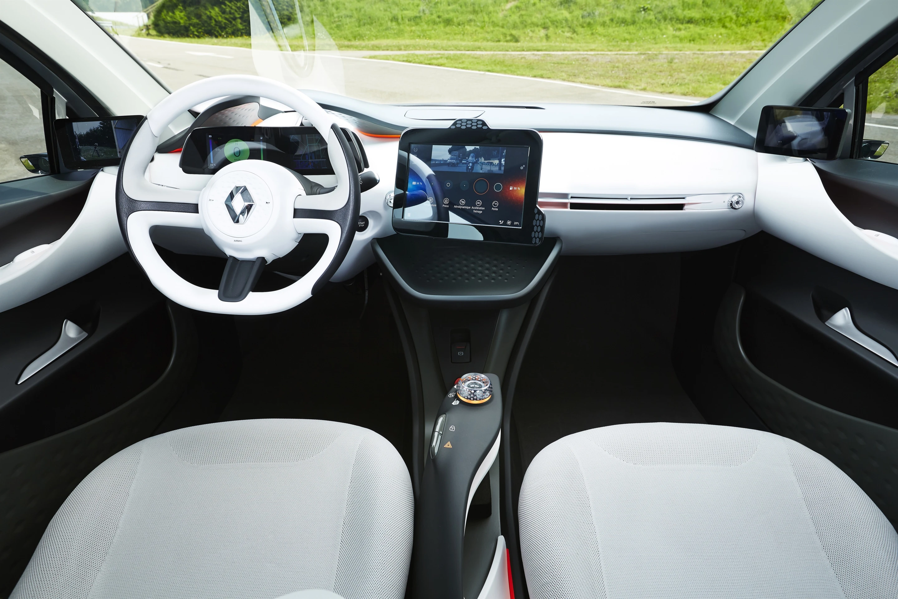 A look inside the Renault EOLAB
