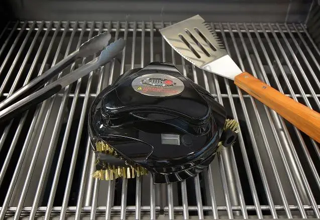 Grillbot uses an LCD alarm and timer to let you know when the job is done