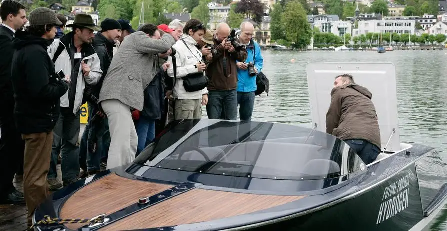 The 2009 fuel cell boat was based on a Frauscher 610 Riviera