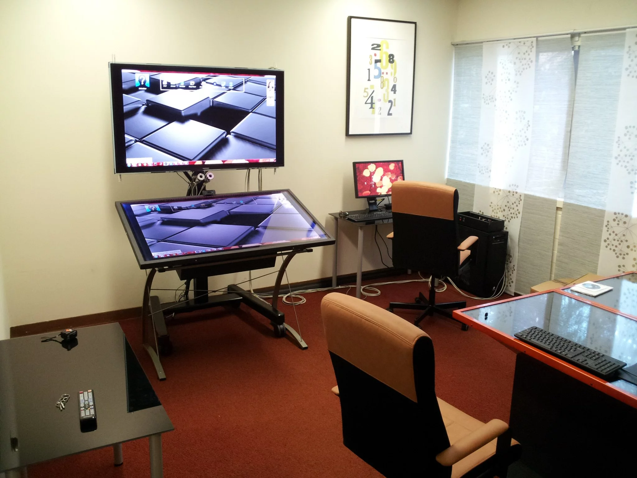 The research prototype bRight workstation uses face recognition, gaze-tracking, proximity and touch sensing to gather information about its user, and provide what's needed for rapid task completion