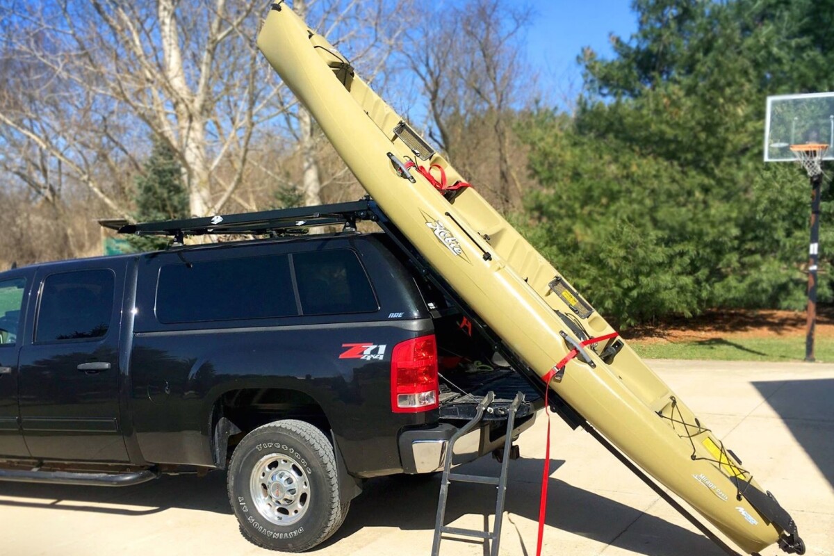 EZ Rec Rack pivots for easier kayakloading