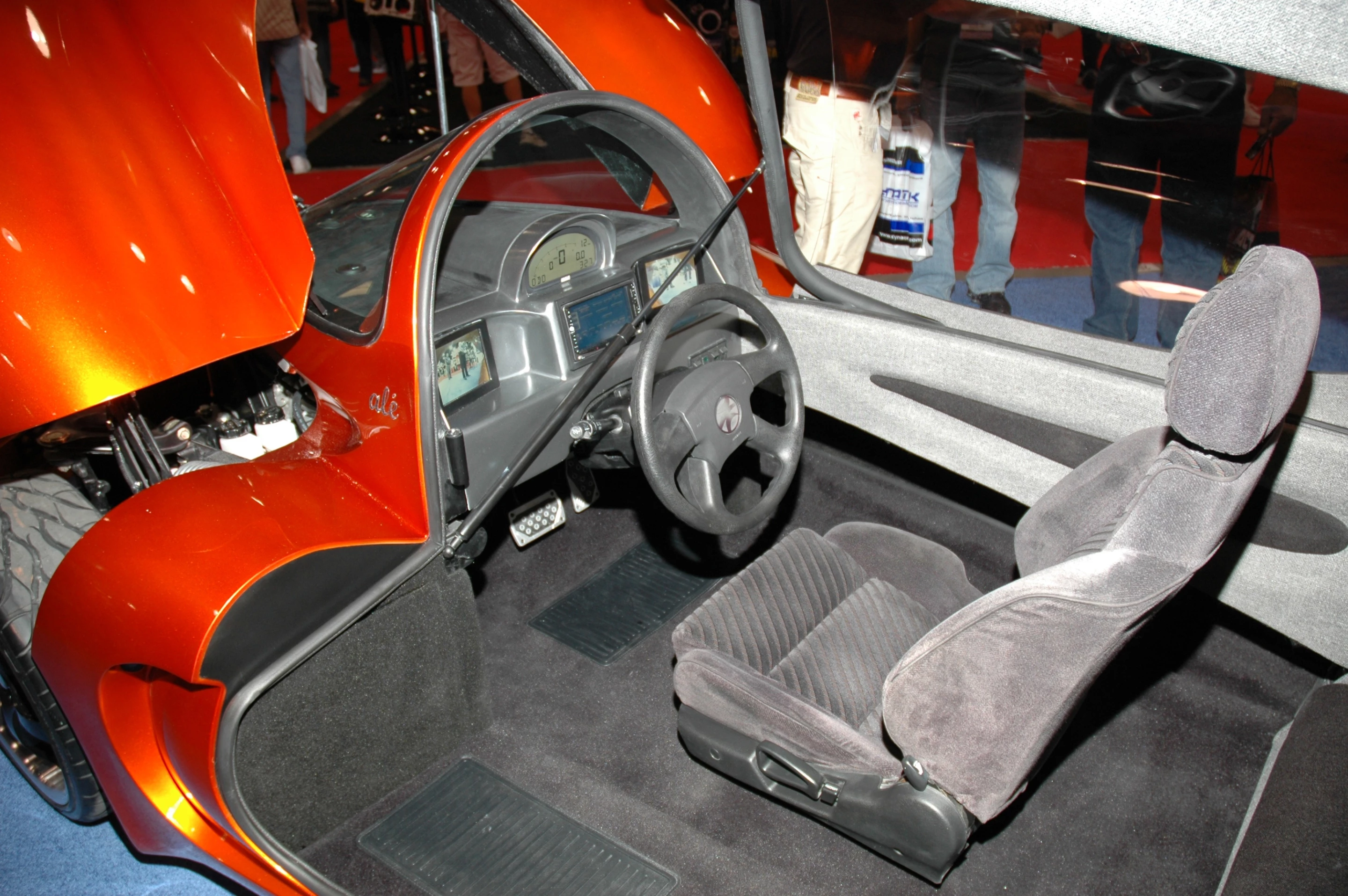 The Future Vehicle Technologies Ale', look-alike forerunner to the under-wraps eVaro