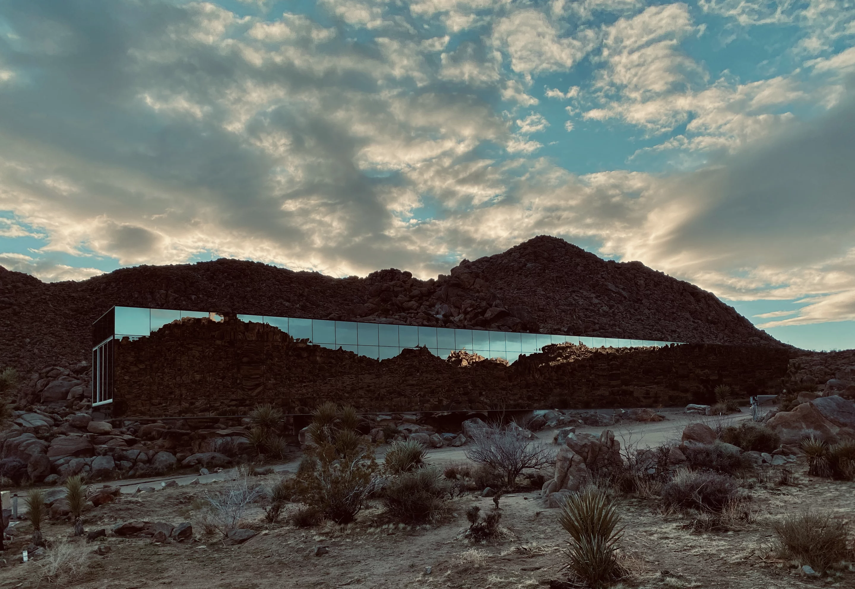 Aside from the dirt road required for access, the land surrounding the Invisible House was not landscaped