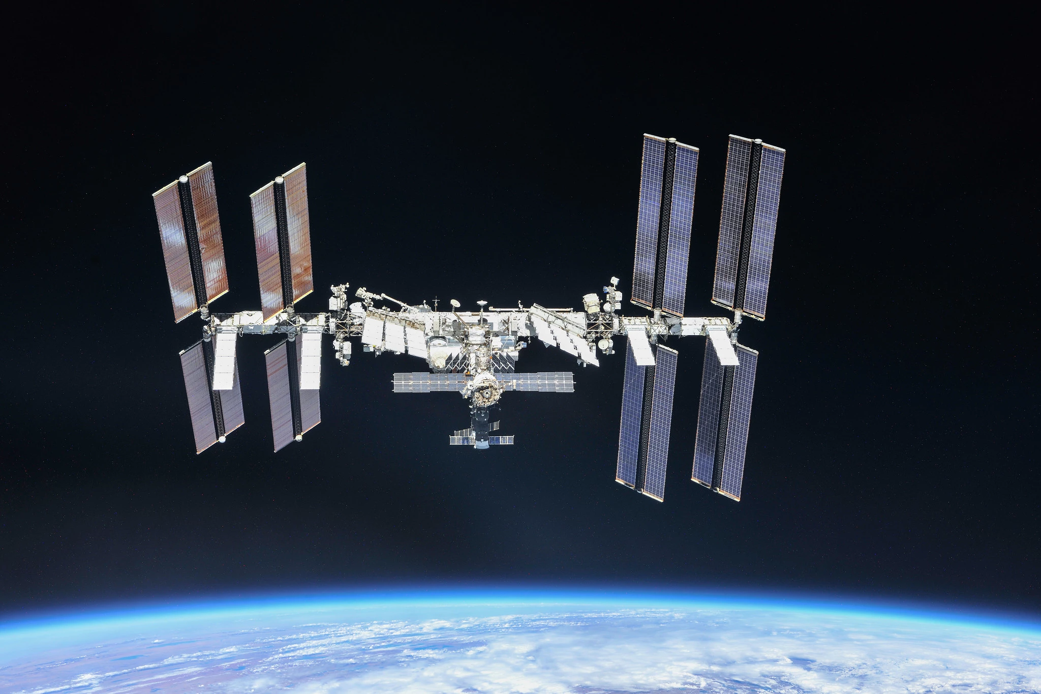 The ISS had to move at short notice to avoid a piece of space debris