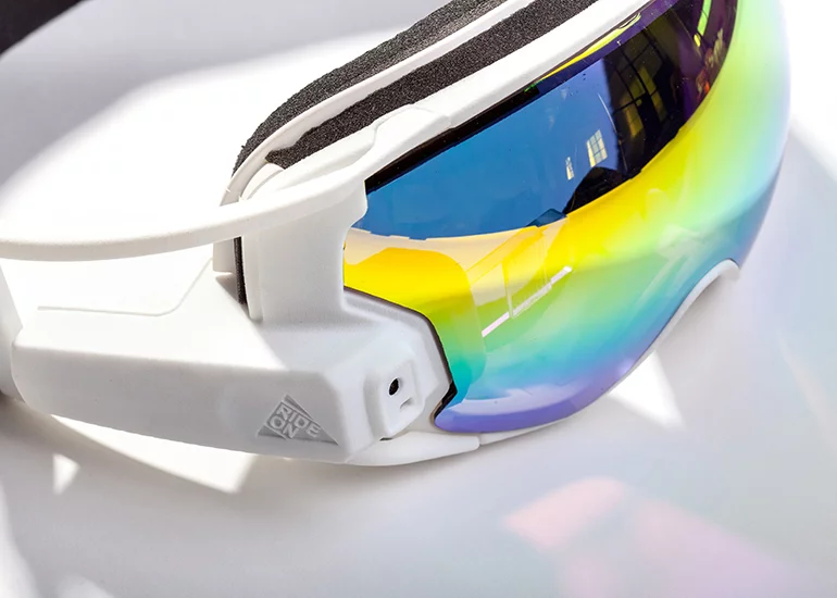 A high-definition camera is included for shooting videos.