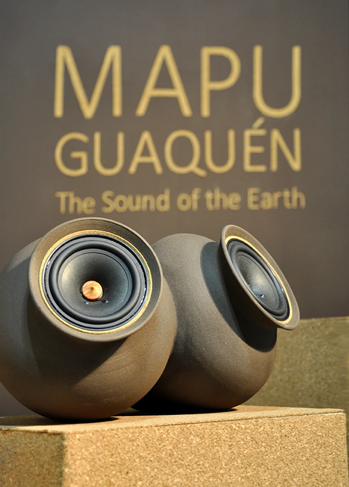 Each speaker is handcrafted using traditional pottery techniques and features an internal wireless audio technology (Photo: Edoardo Campanale/Gizmag.com)