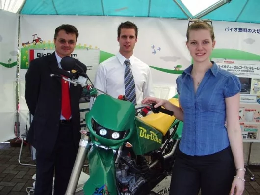 BioBike project leader Heidi McNamara with the machine at Earthday Expo in Japan
