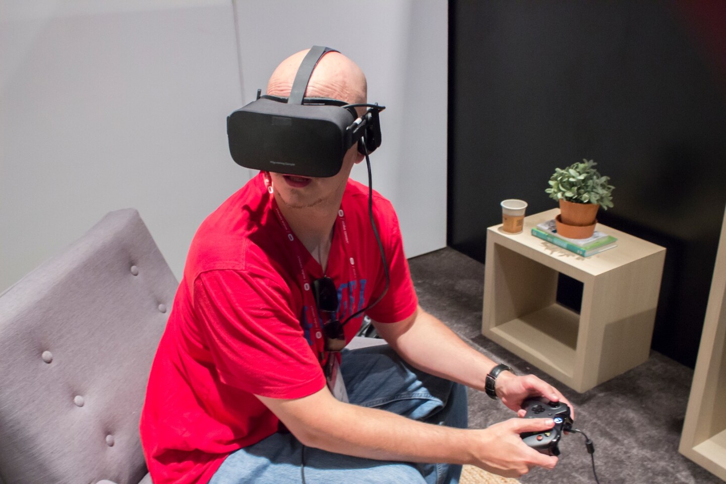Seated/leaning VR, with the Oculus Rift and an Xbox One controller
