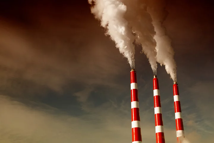 Cooling the emissions from coal-fired power plants would significantly reduce the levels of dangerous chemicals entering the atmosphere (Photo: Shutterstock)