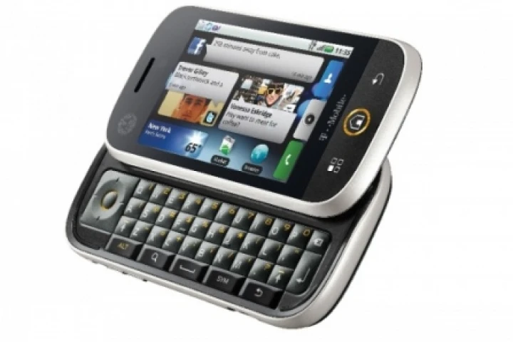 Motorola's MOTOBLUR will sync contacts, posts, messages and photos from sources like Facebook, MySpace, Twitter, Gmail, work and personal e-mail